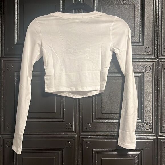 Fashion nova  crop top - Picture 4 of 4